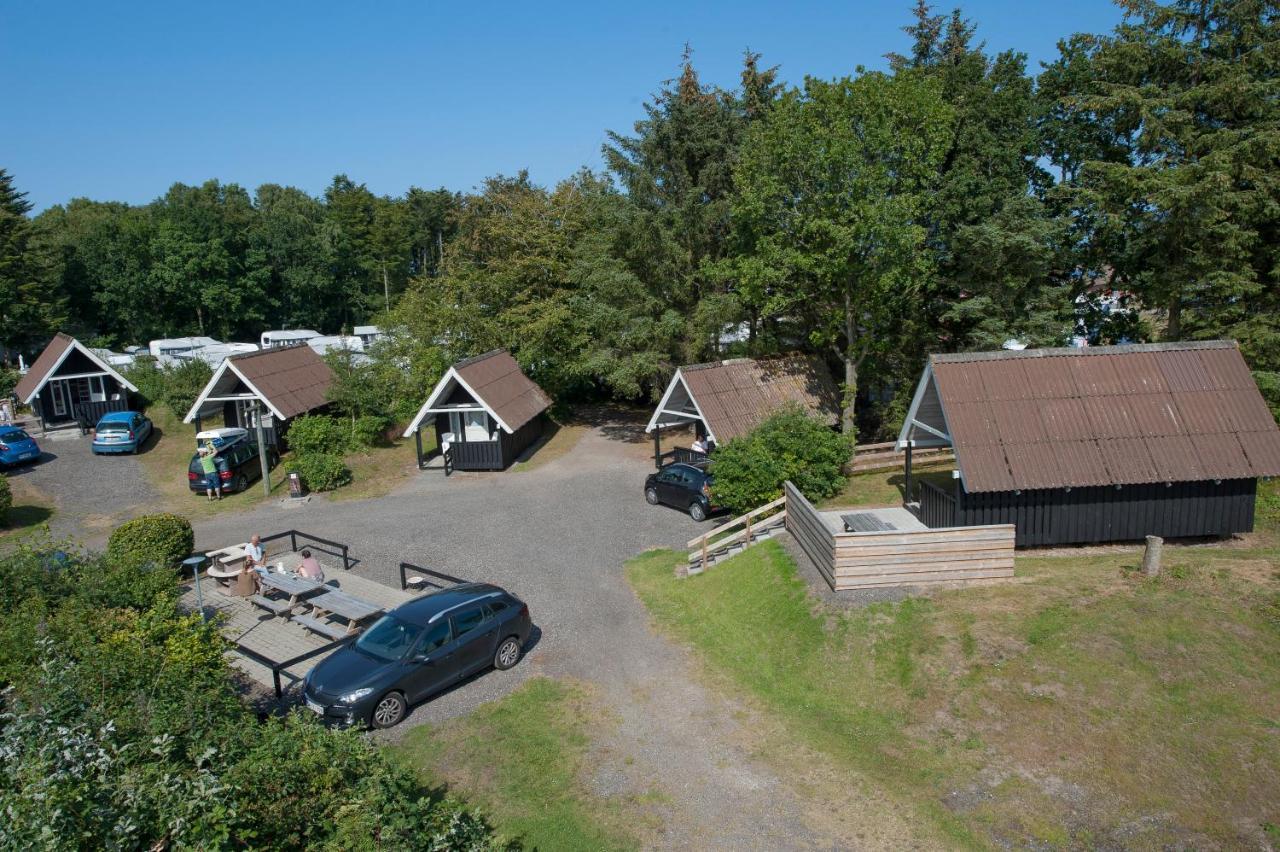 Svalereden Strand Camping Cottages Sæby Kültér fotó